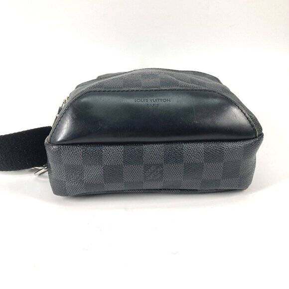 LOUIS VUITTON Black Damier Shoulder Bag - Picture 3 of 16